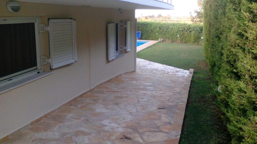 Apartment With Private Pool Kiáton Exteriér fotografie