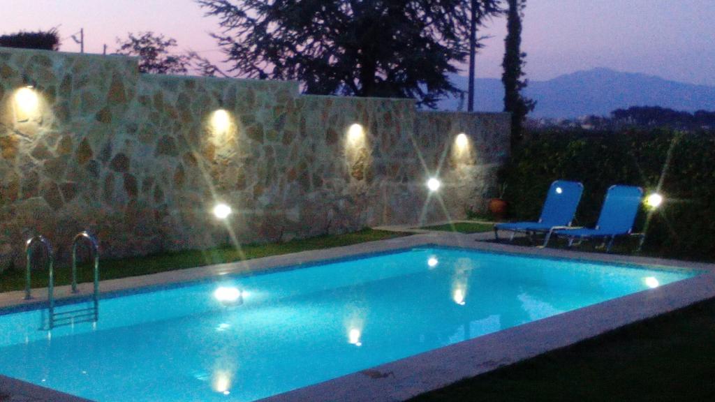 Apartment With Private Pool Kiáton Exteriér fotografie