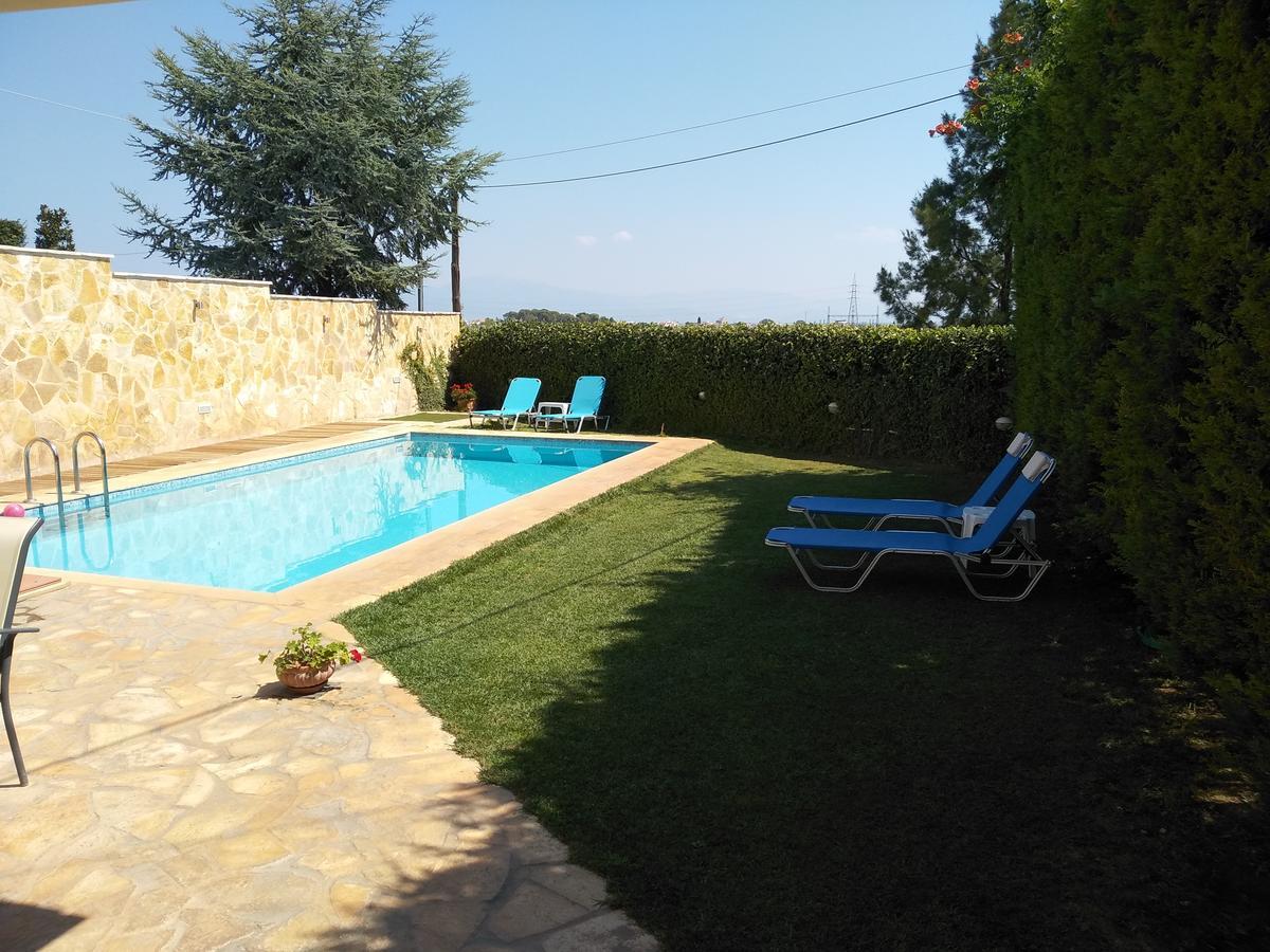 Apartment With Private Pool Kiáton Exteriér fotografie
